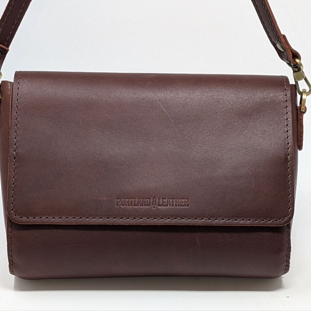 Portland Authentic Magnetic Shoulders Bag